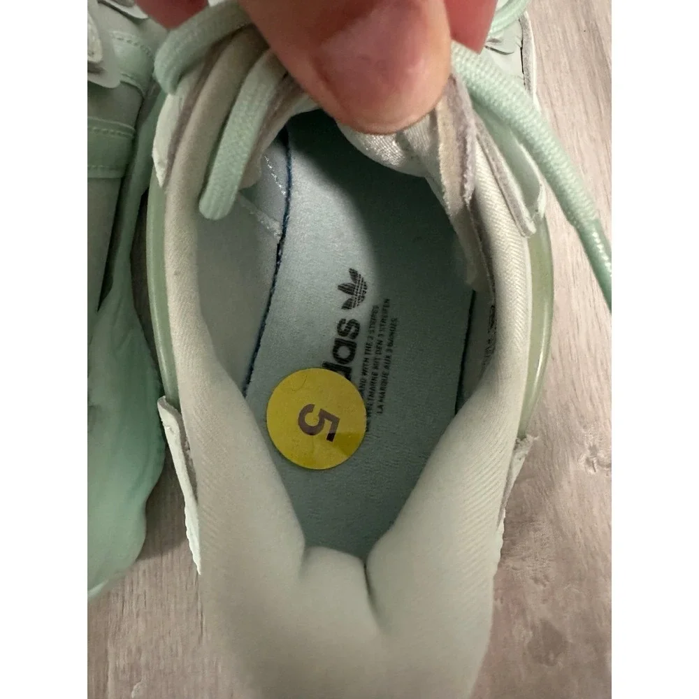Adidas Ozweego Celox Women Size 5 Mint Green Running Lifestyle‎ Sneakers GZ2788